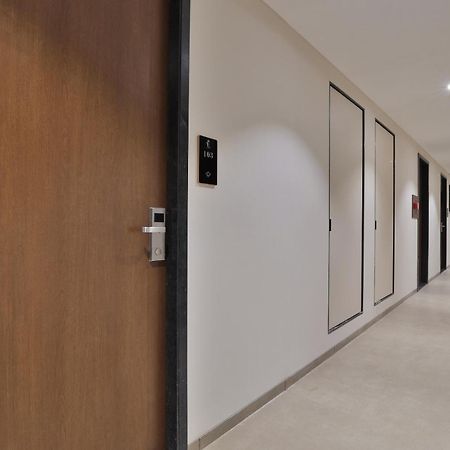 Hotel Elements Σουράτ Εξωτερικό φωτογραφία