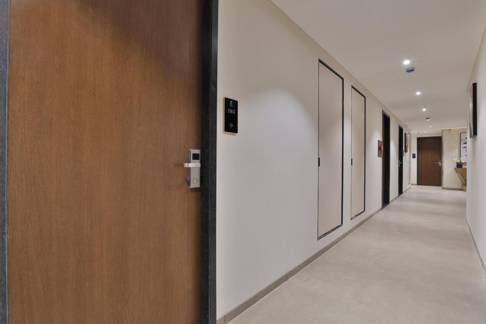 Hotel Elements Σουράτ Εξωτερικό φωτογραφία