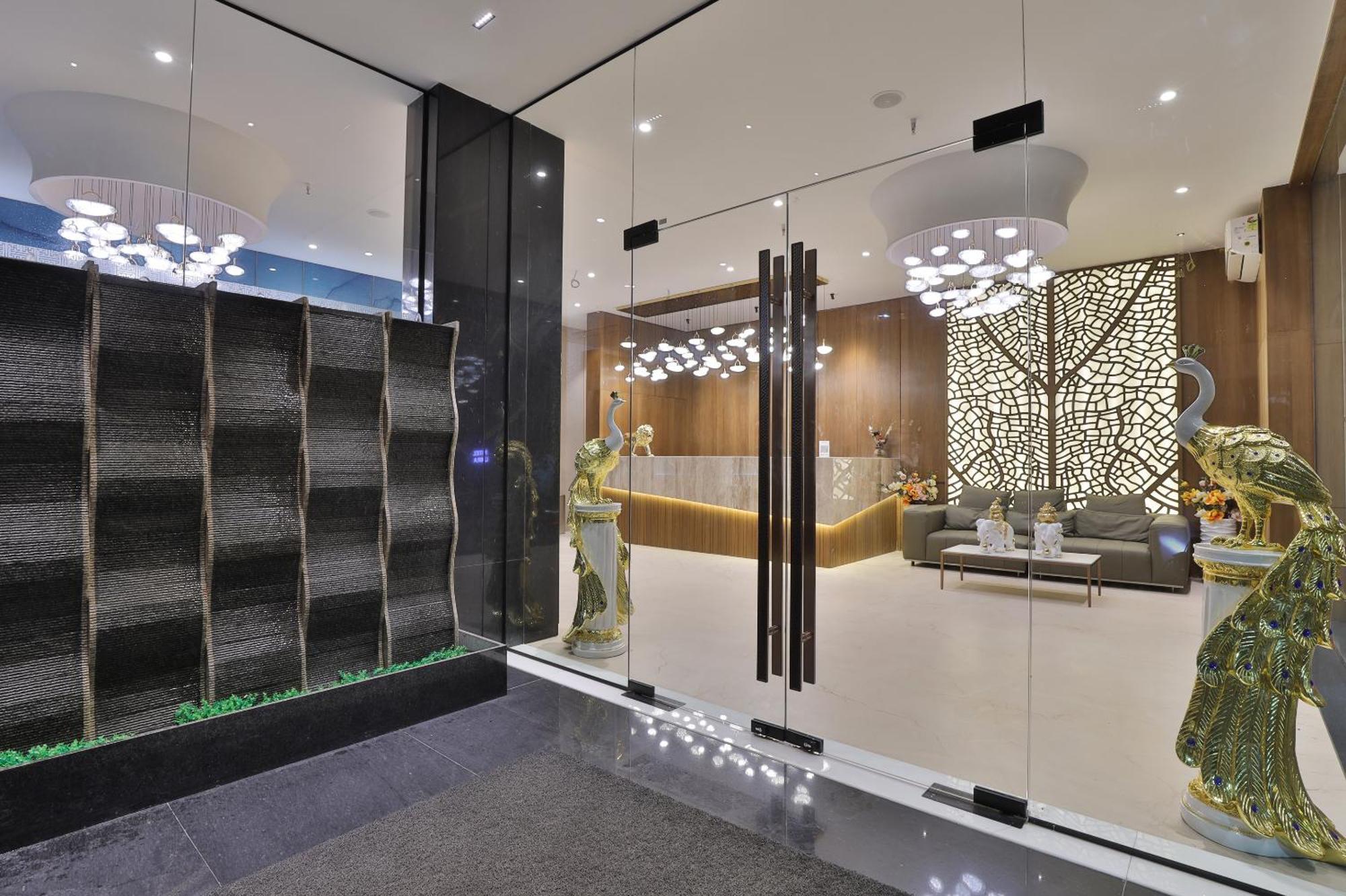 Hotel Elements Σουράτ Εξωτερικό φωτογραφία