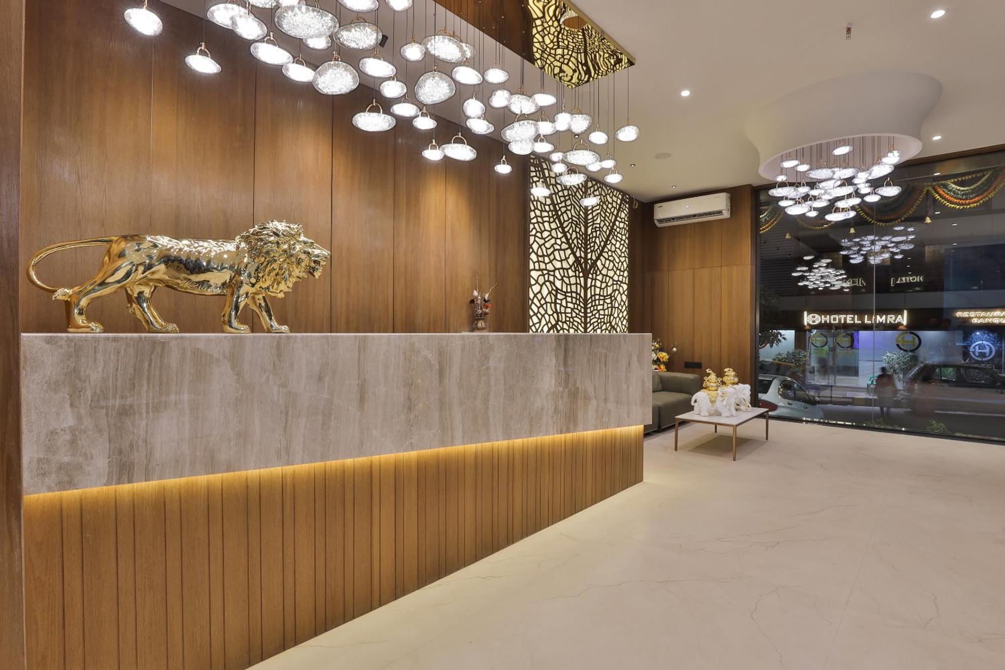 Hotel Elements Σουράτ Εξωτερικό φωτογραφία