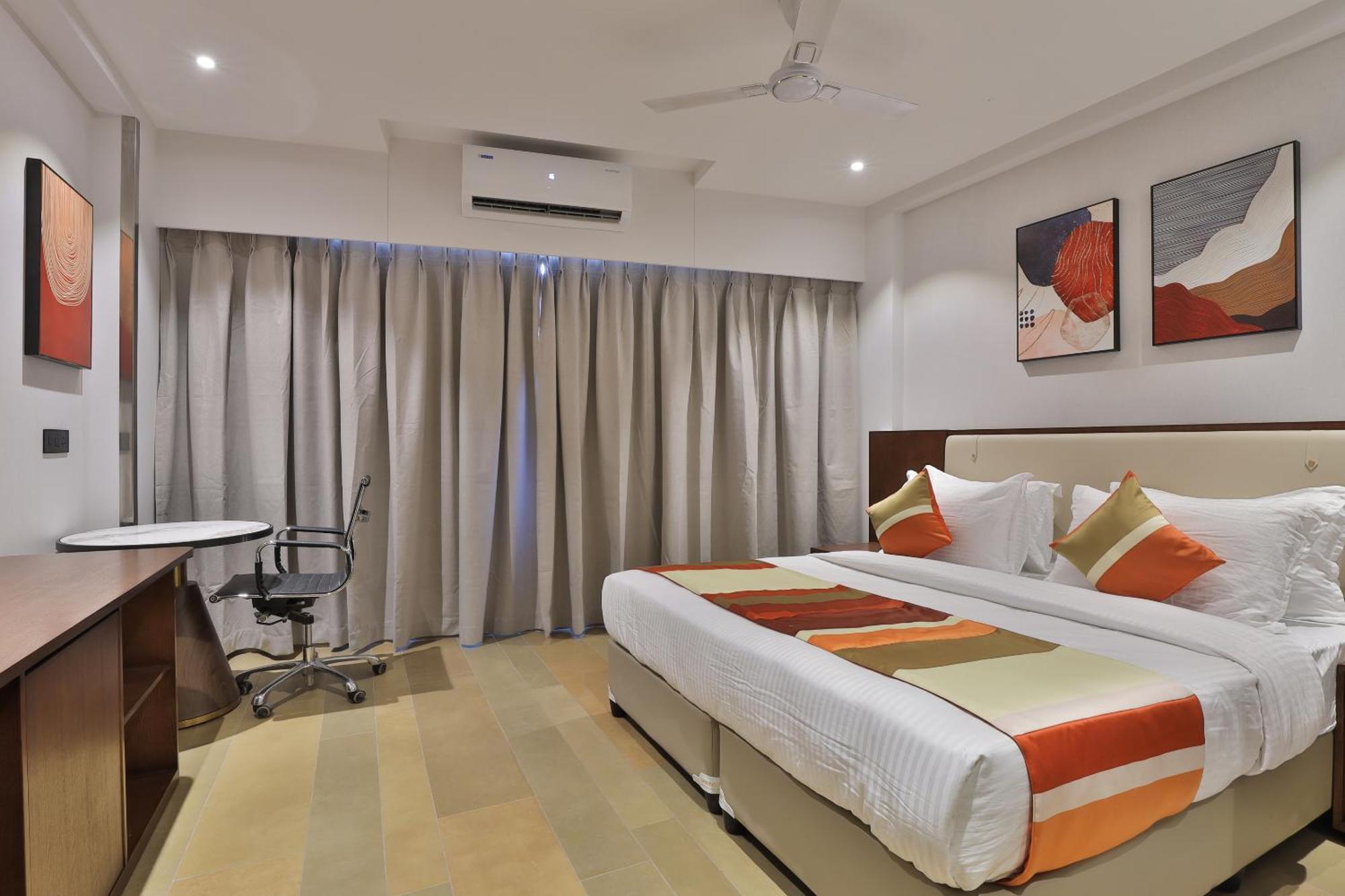 Hotel Elements Σουράτ Εξωτερικό φωτογραφία