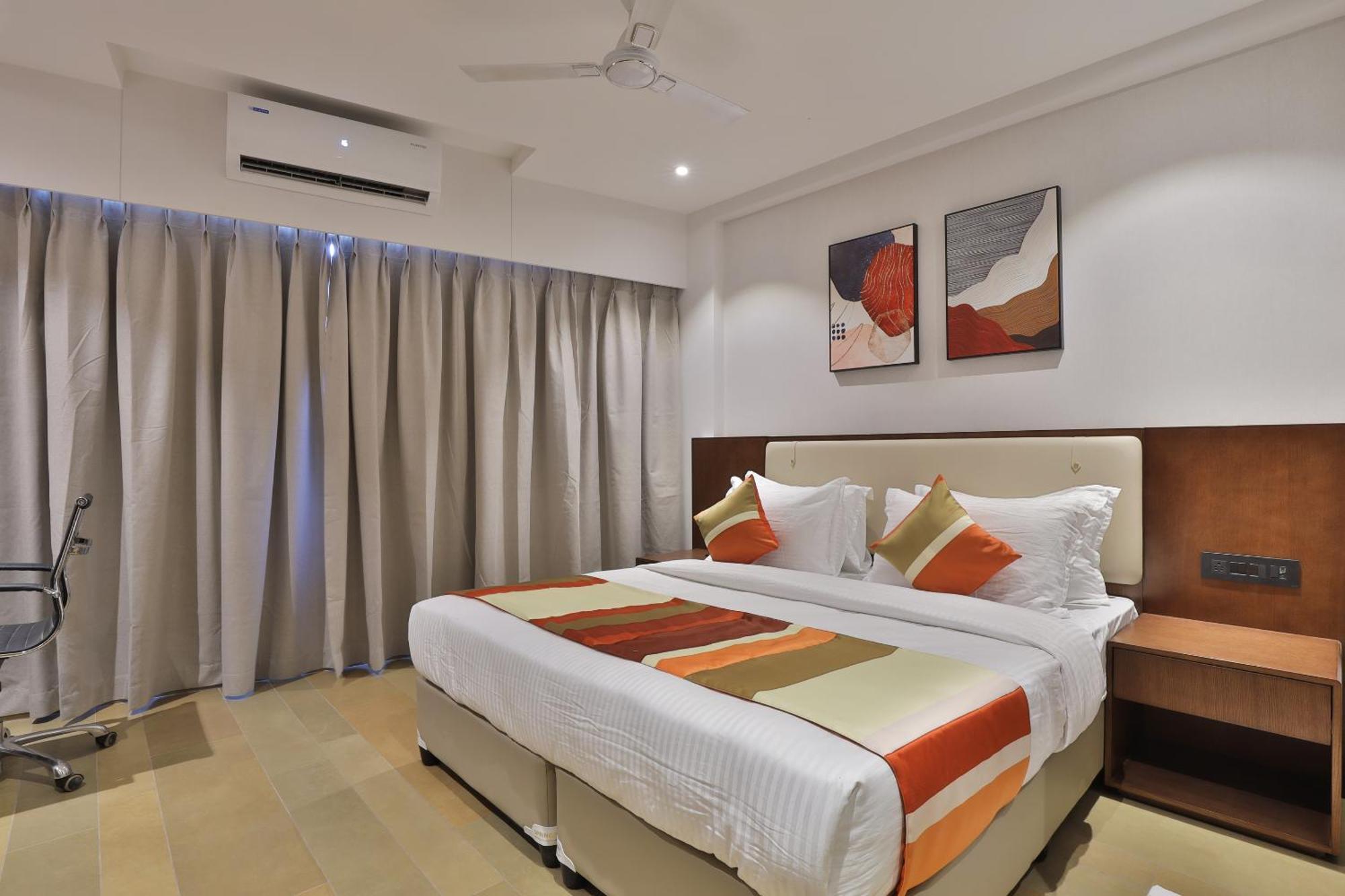 Hotel Elements Σουράτ Εξωτερικό φωτογραφία