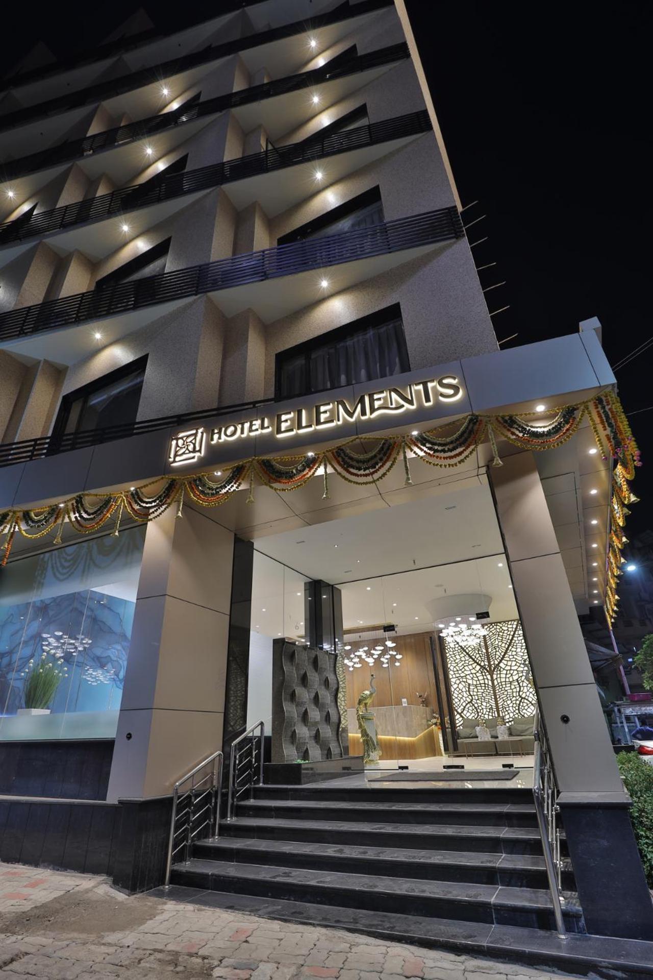 Hotel Elements Σουράτ Εξωτερικό φωτογραφία