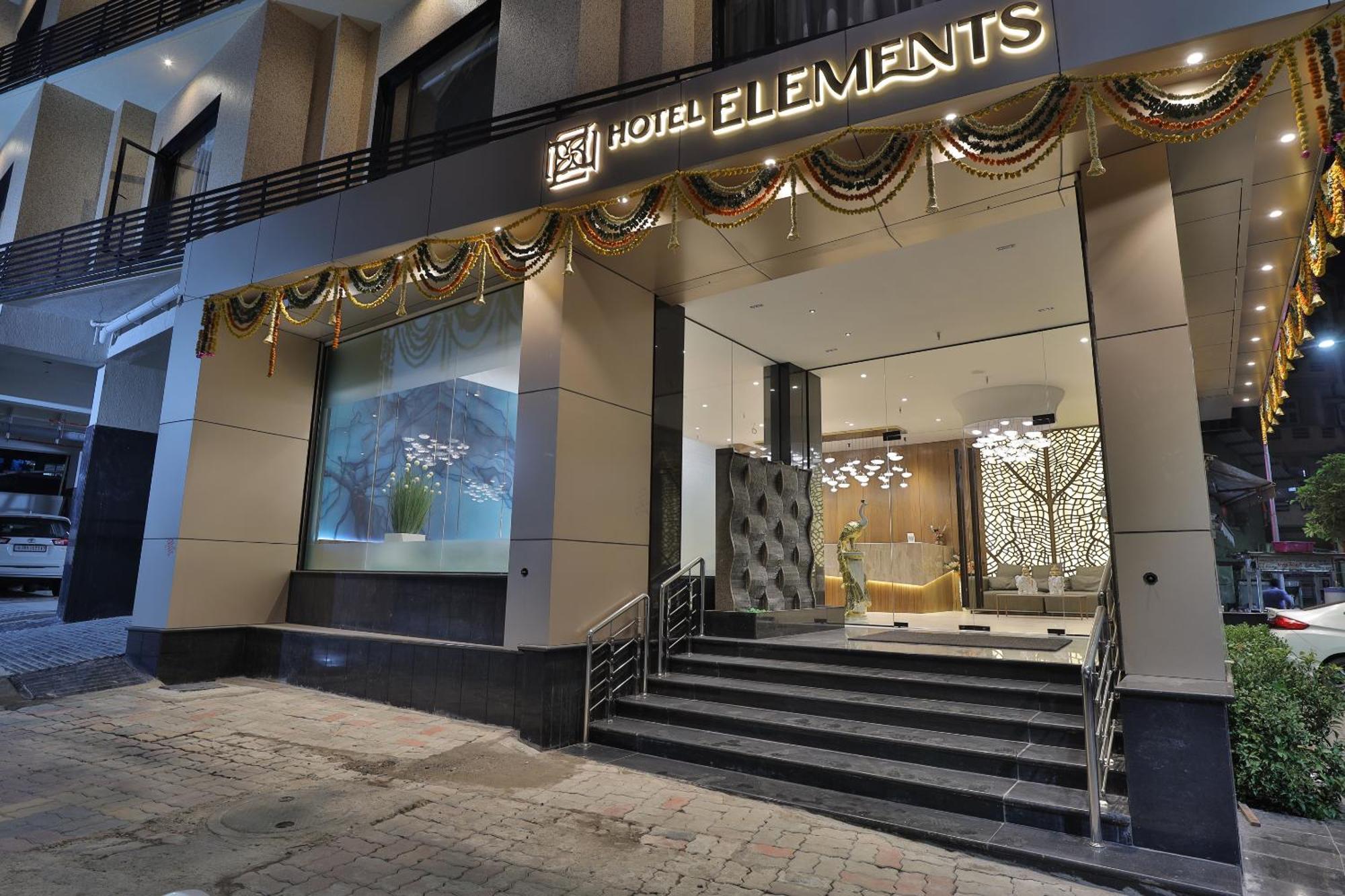 Hotel Elements Σουράτ Εξωτερικό φωτογραφία